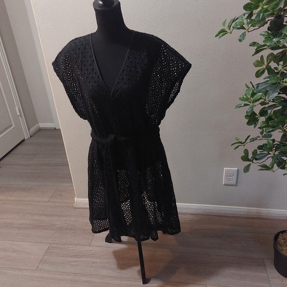 Banana Republic Women's Black Embroidered Dress Size 12 - Picture 8 of 10